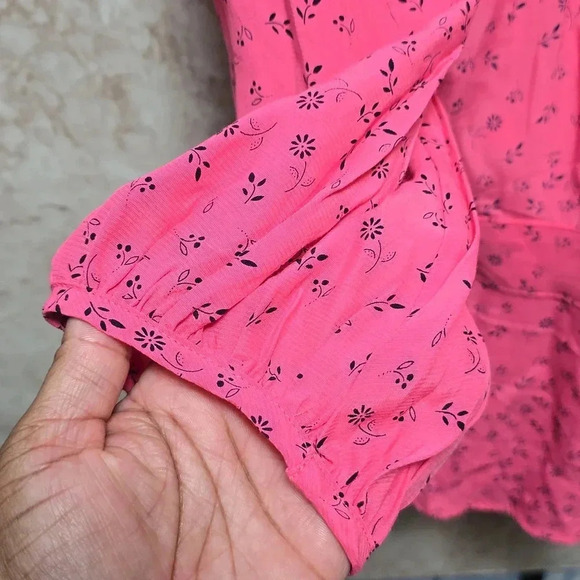 GAP | Wrap Around Blouse | 3/4 Sleeve | Pink | Size XS | NWT - Picture 5 of 8